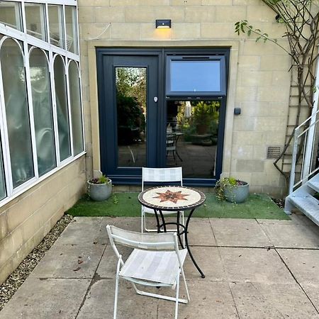 The Retreat, Luxury Studio Apartment In Bath With Parking Exterior foto